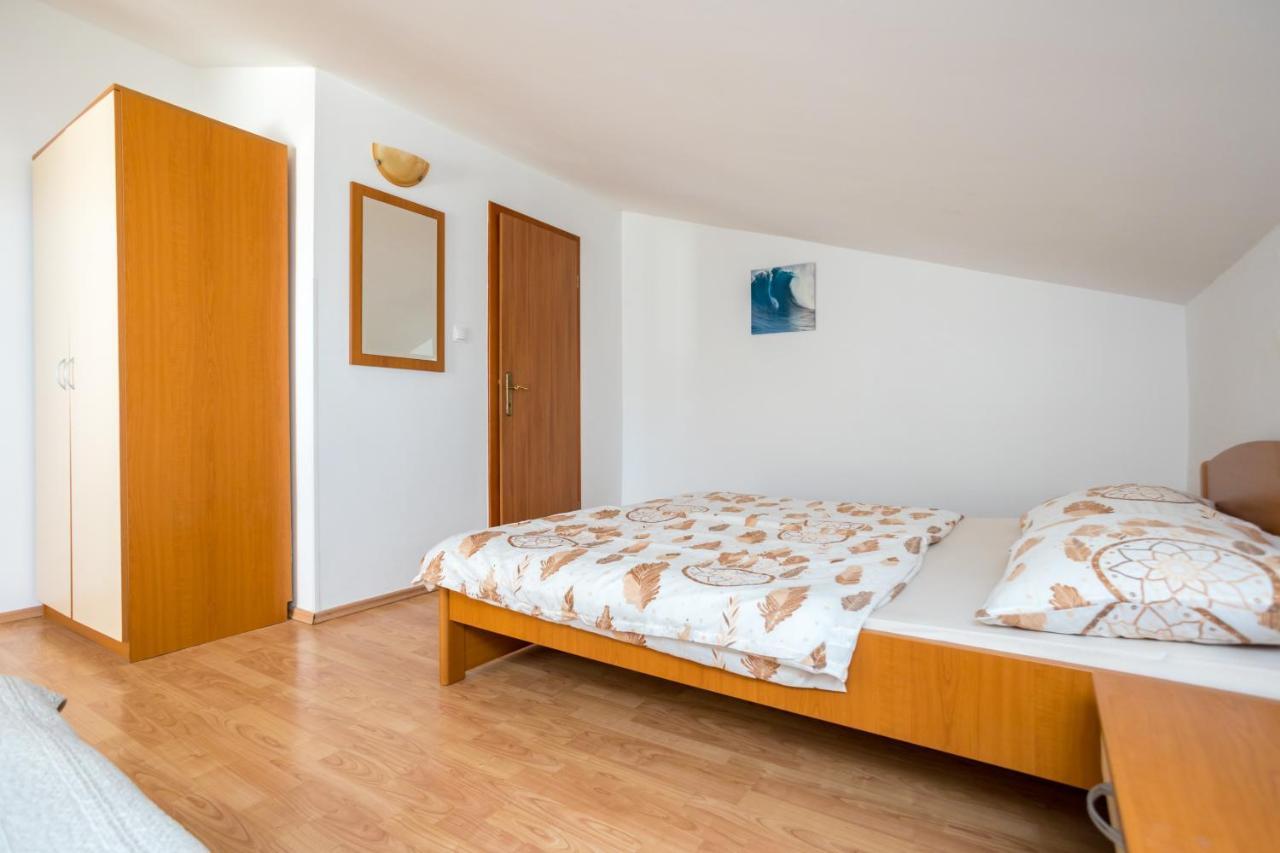 Apartmani Sandra Malinska Sveti Vid-Miholjice Экстерьер фото