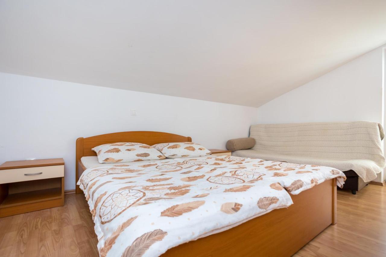 Apartmani Sandra Malinska Sveti Vid-Miholjice Экстерьер фото