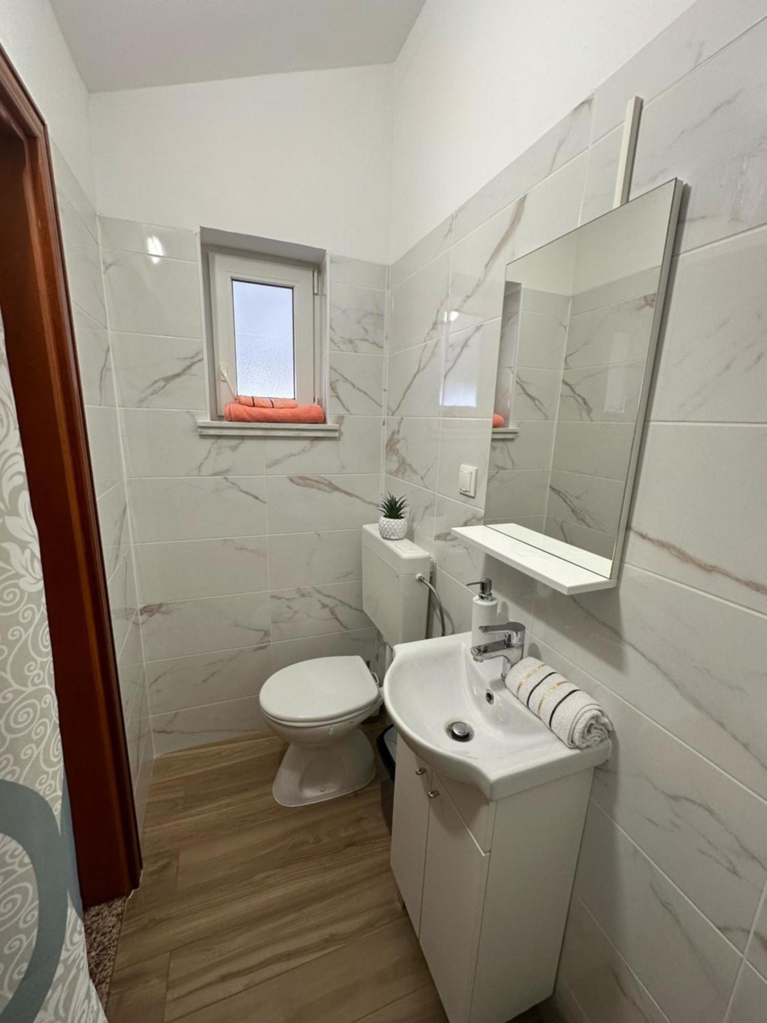 Apartmani Sandra Malinska Sveti Vid-Miholjice Экстерьер фото